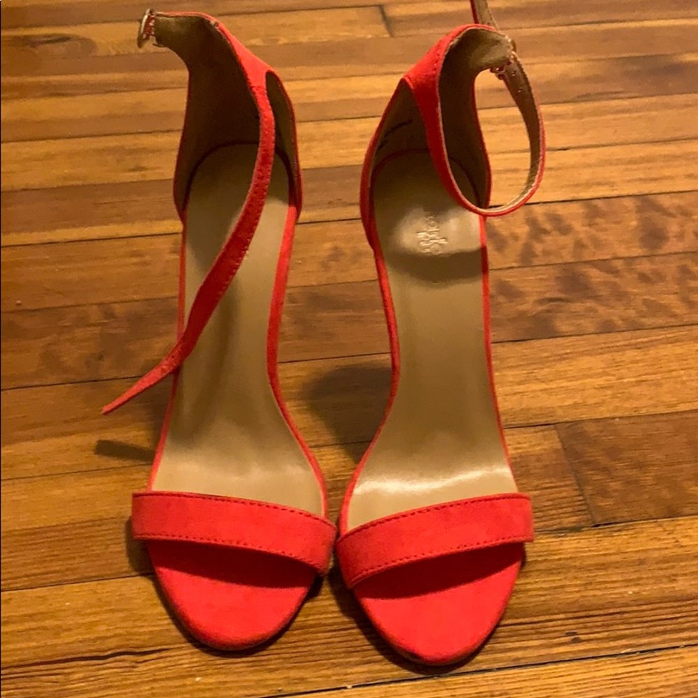 NWOT Sexy red high heels